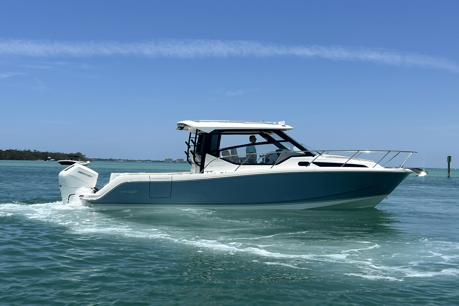 2025 Boston Whaler 325 Conquest Image Thumbnail #2