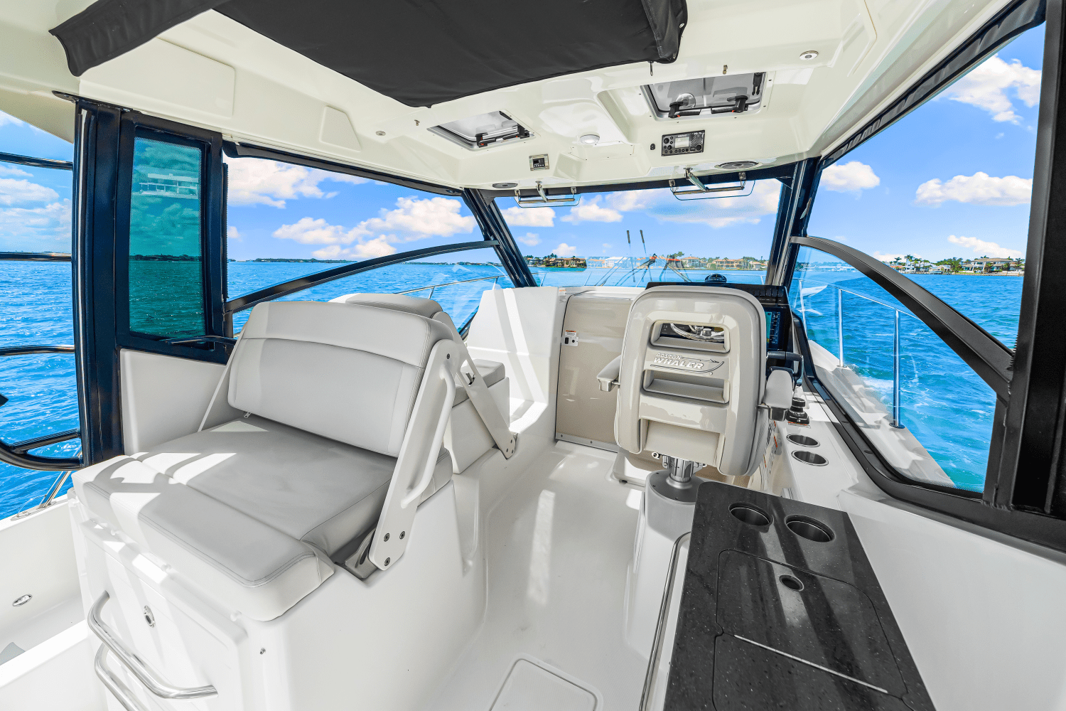 2025 Boston Whaler 325 Conquest Image Thumbnail #25