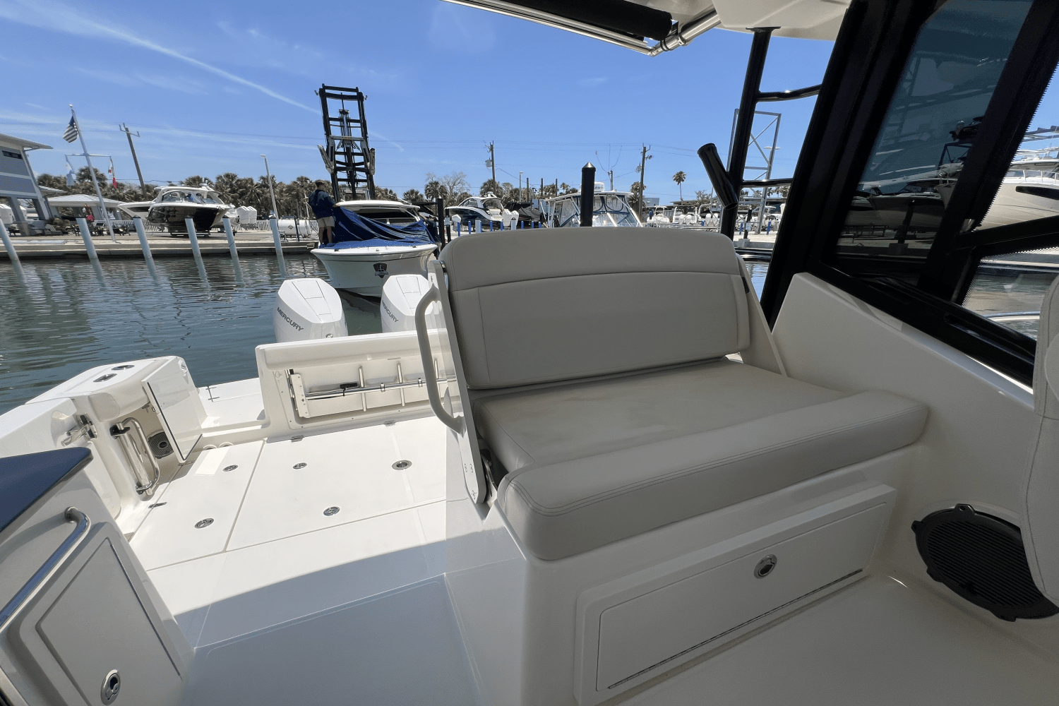 2025 Boston Whaler 325 Conquest Image Thumbnail #37
