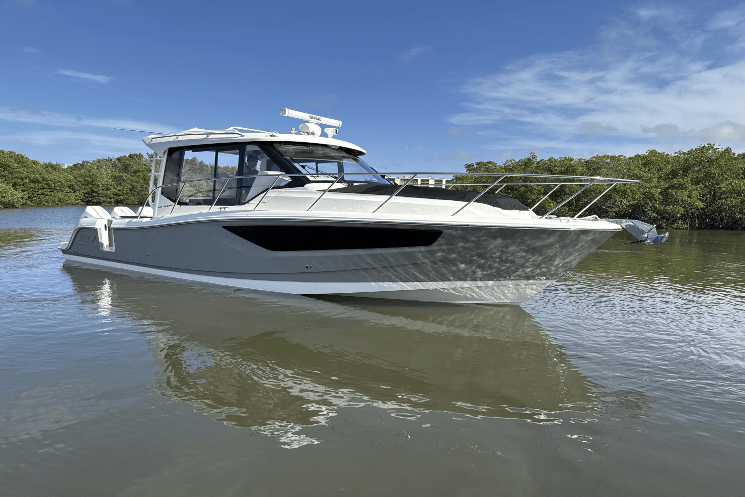 2025 Boston Whaler 365 Conquest Image Thumbnail #13