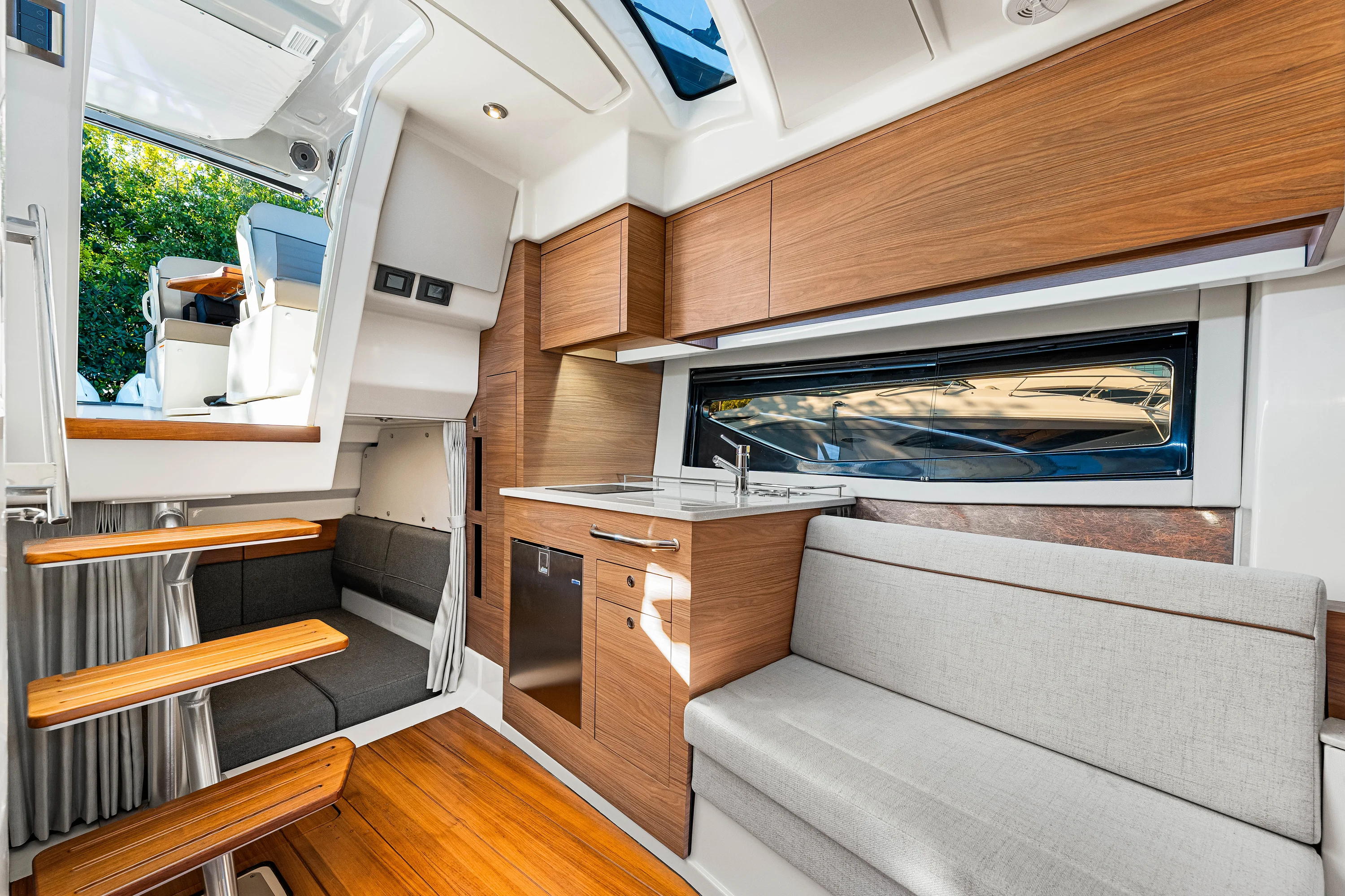 2025 Boston Whaler 365 Conquest Image Thumbnail #67