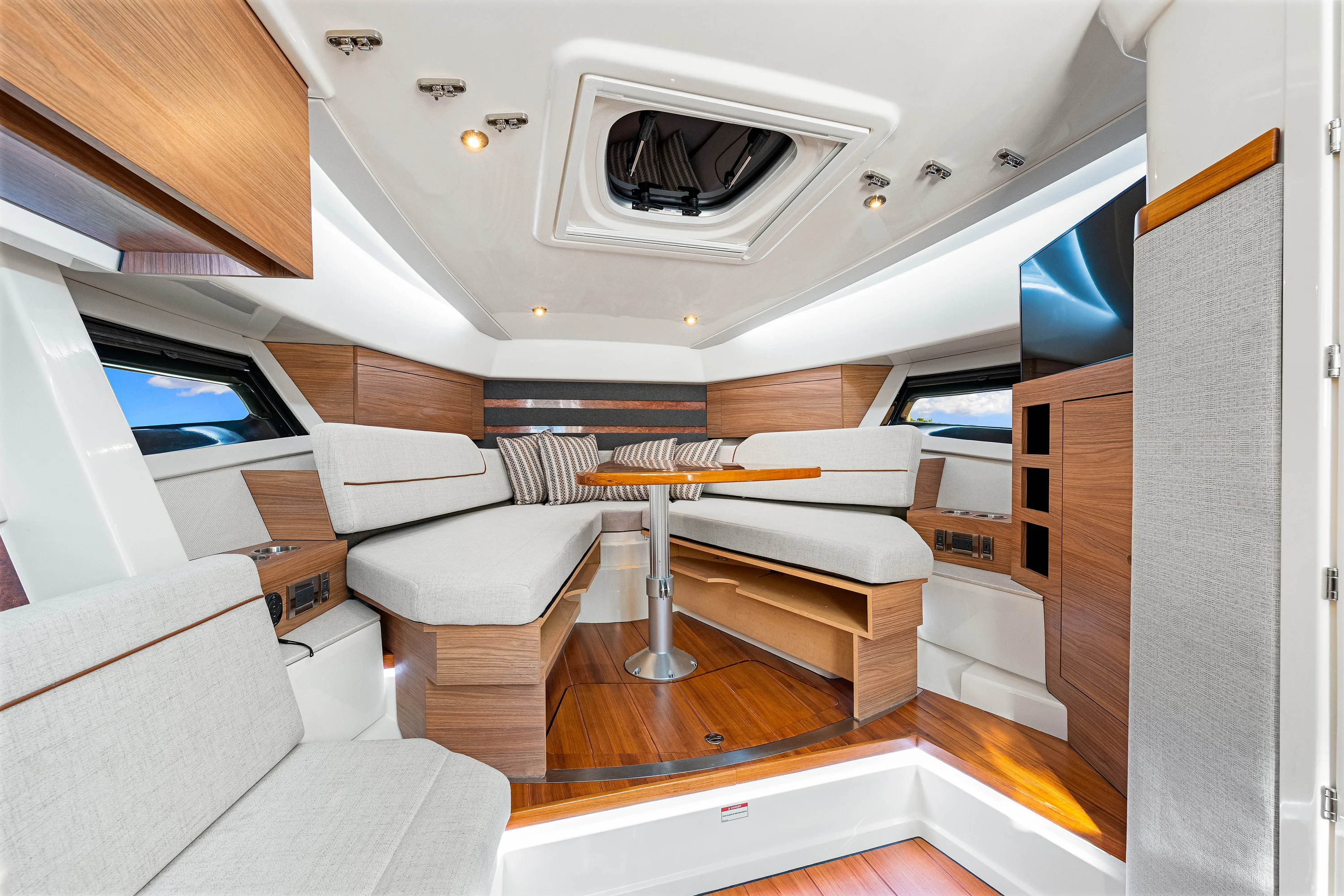 2025 Boston Whaler 365 Conquest Image Thumbnail #64