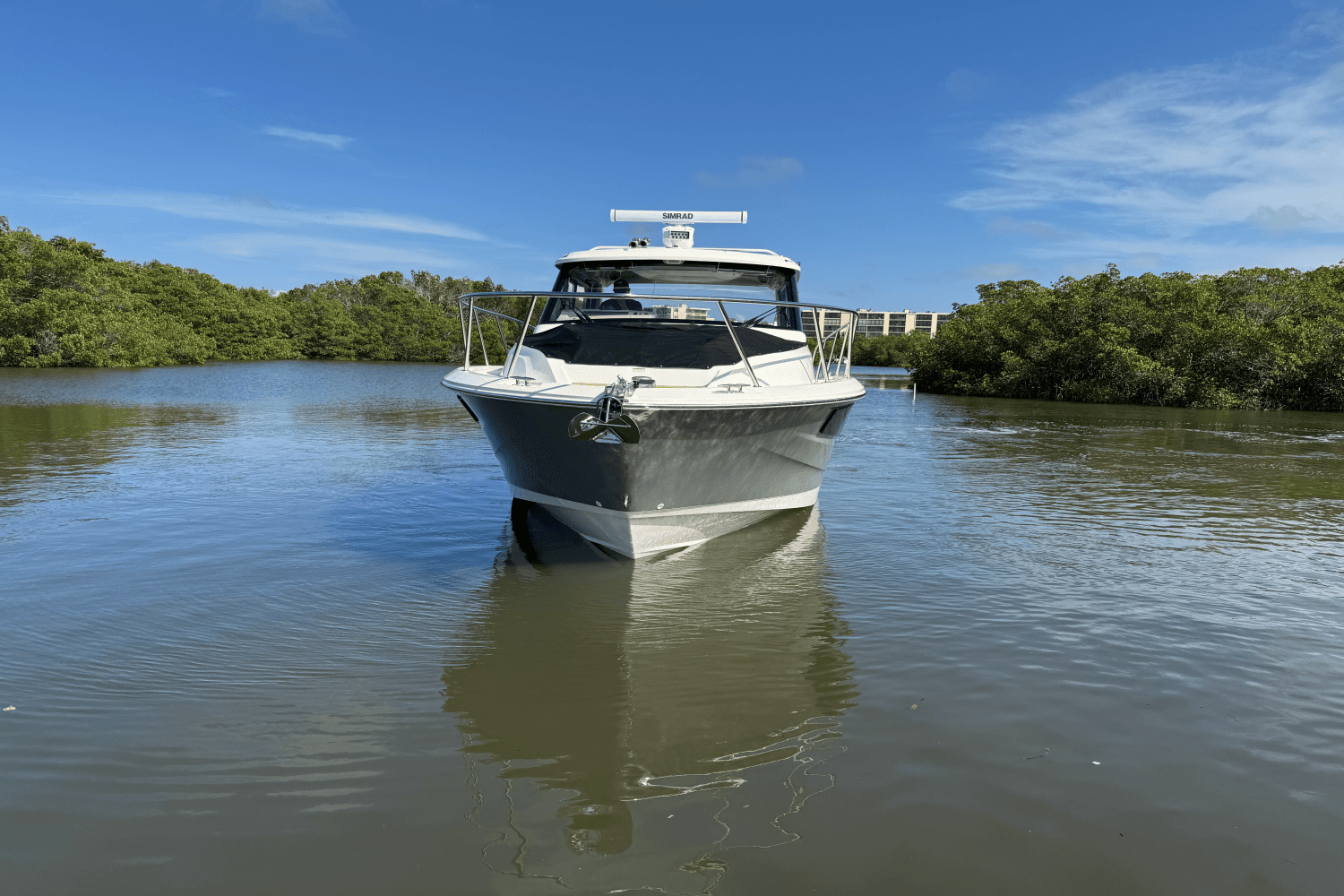 2025 Boston Whaler 365 Conquest Image Thumbnail #11