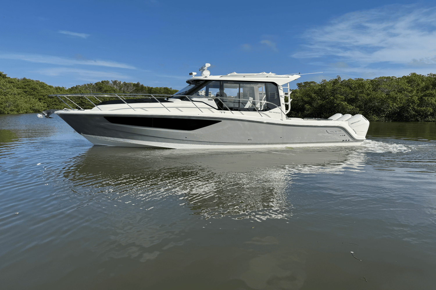2025 Boston Whaler 365 Conquest Image Thumbnail #4