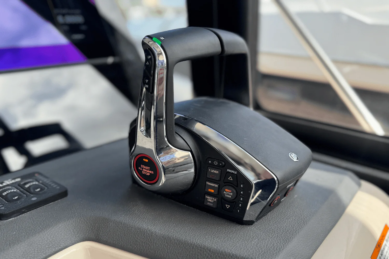 2025 Boston Whaler 365 Conquest Image Thumbnail #30