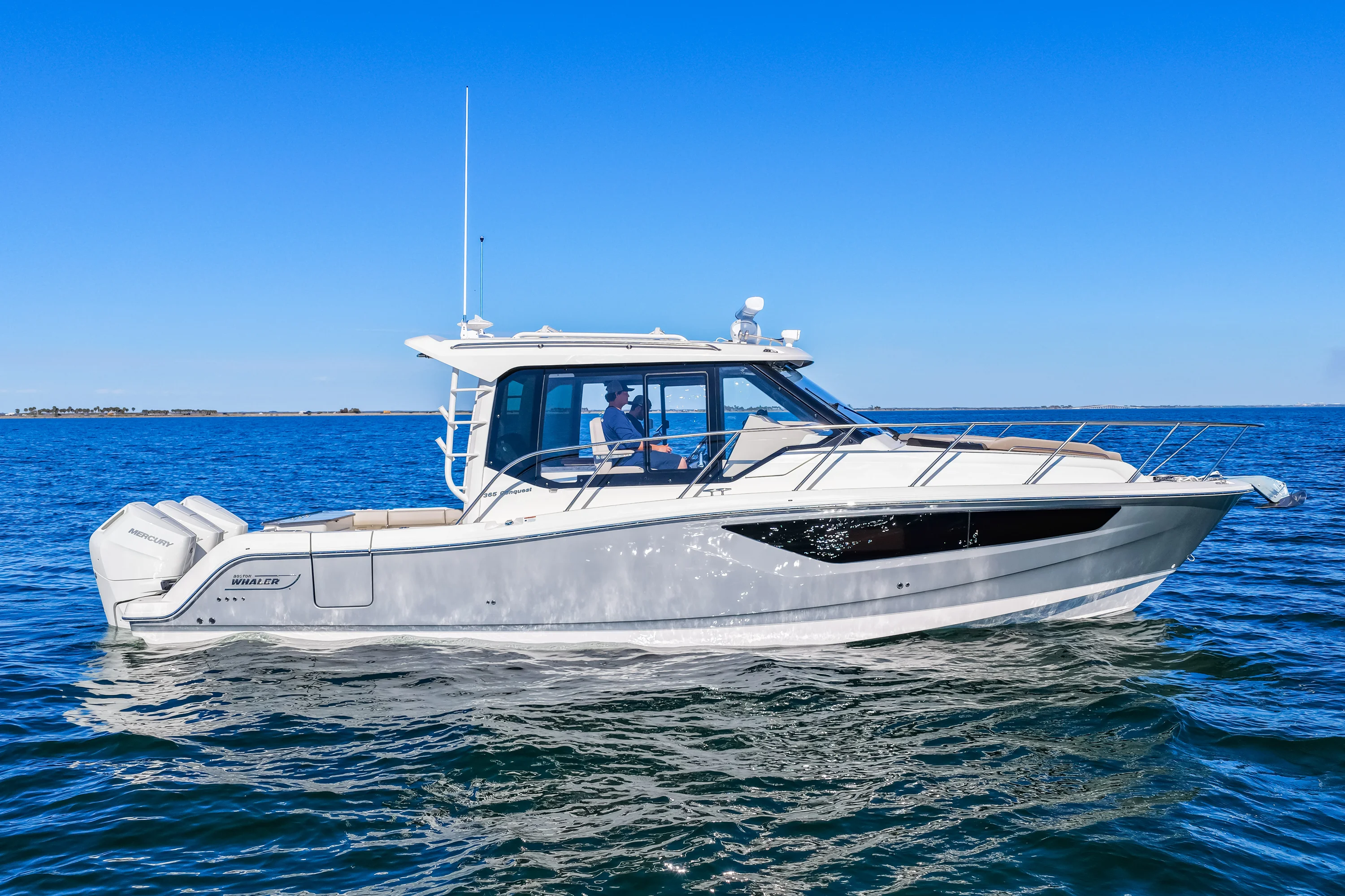 2025 Boston Whaler 365 Conquest Image Thumbnail #18