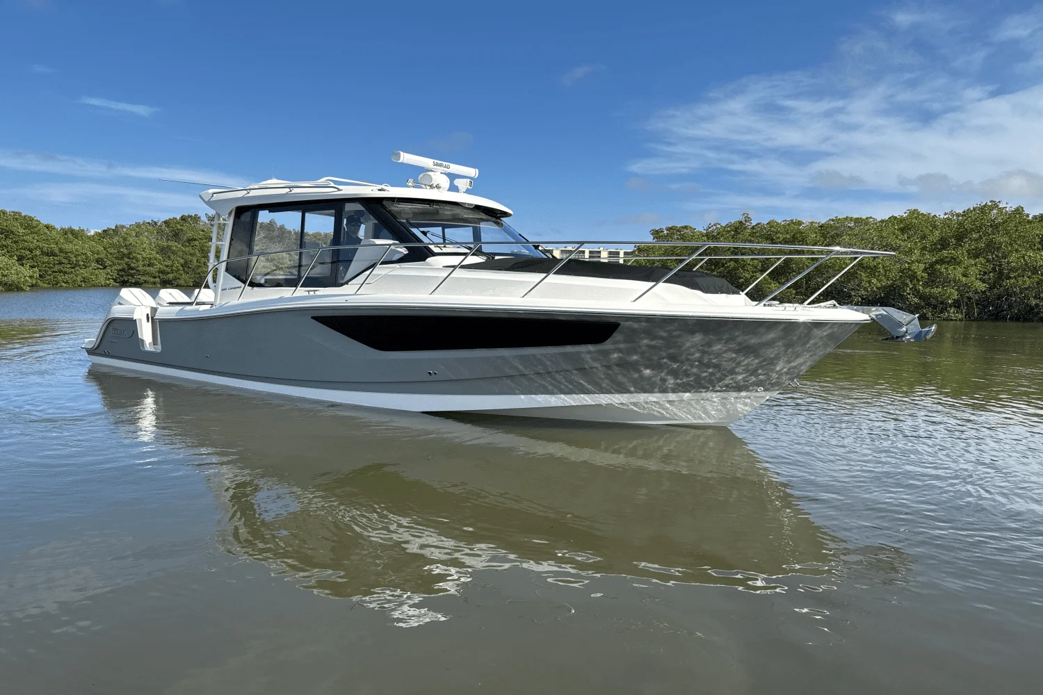 2025 Boston Whaler 365 Conquest Image Thumbnail #13