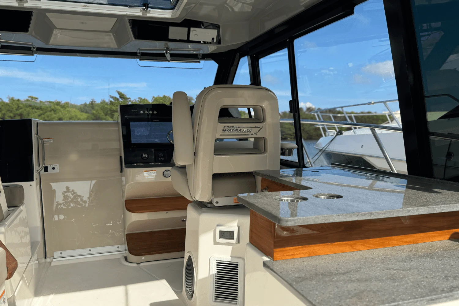 2025 Boston Whaler 365 Conquest Image Thumbnail #23