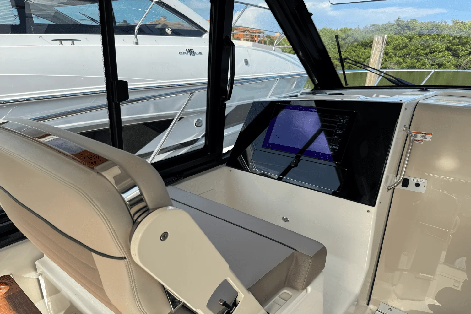 2025 Boston Whaler 365 Conquest Image Thumbnail #33