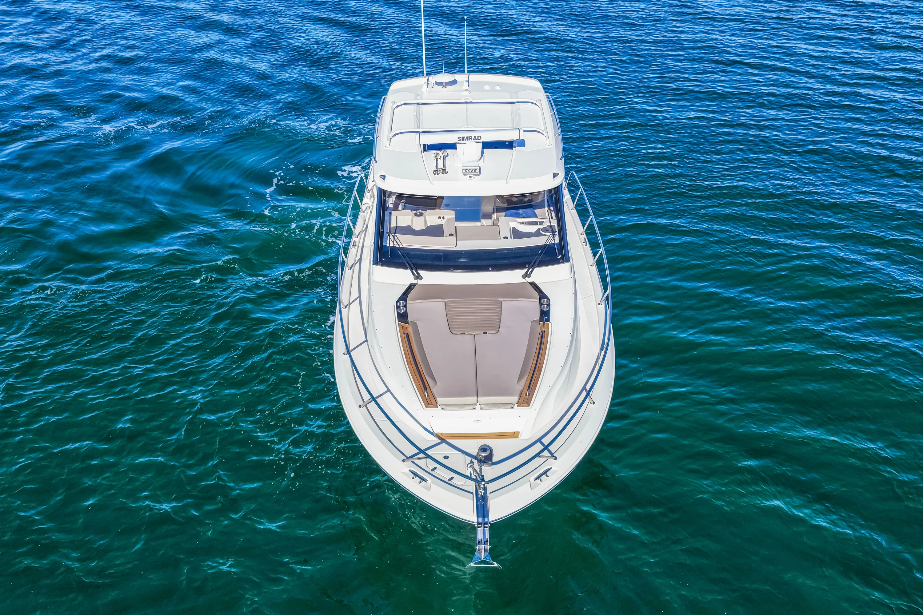 2025 Boston Whaler 365 Conquest Image Thumbnail #6