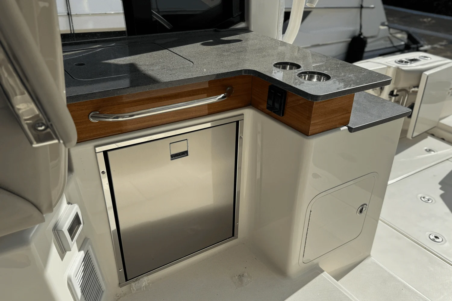 2025 Boston Whaler 365 Conquest Image Thumbnail #24