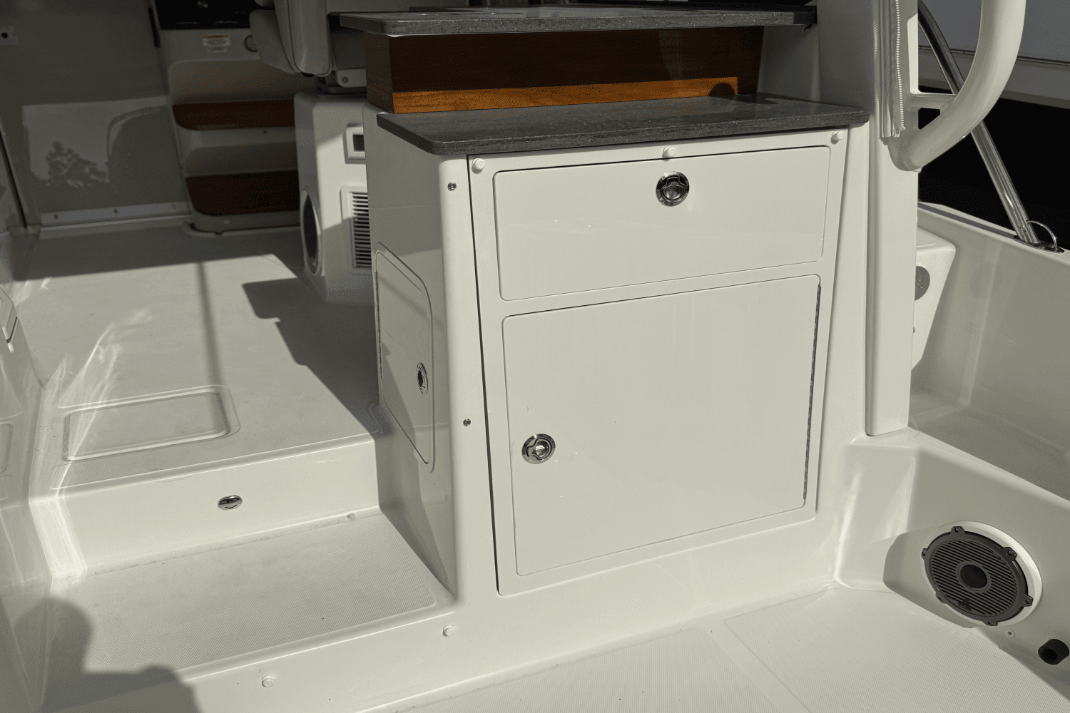 2025 Boston Whaler 365 Conquest Image Thumbnail #22