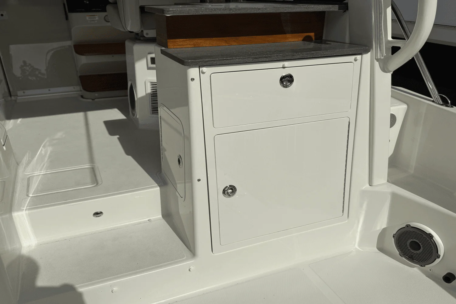 2025 Boston Whaler 365 Conquest Image Thumbnail #22