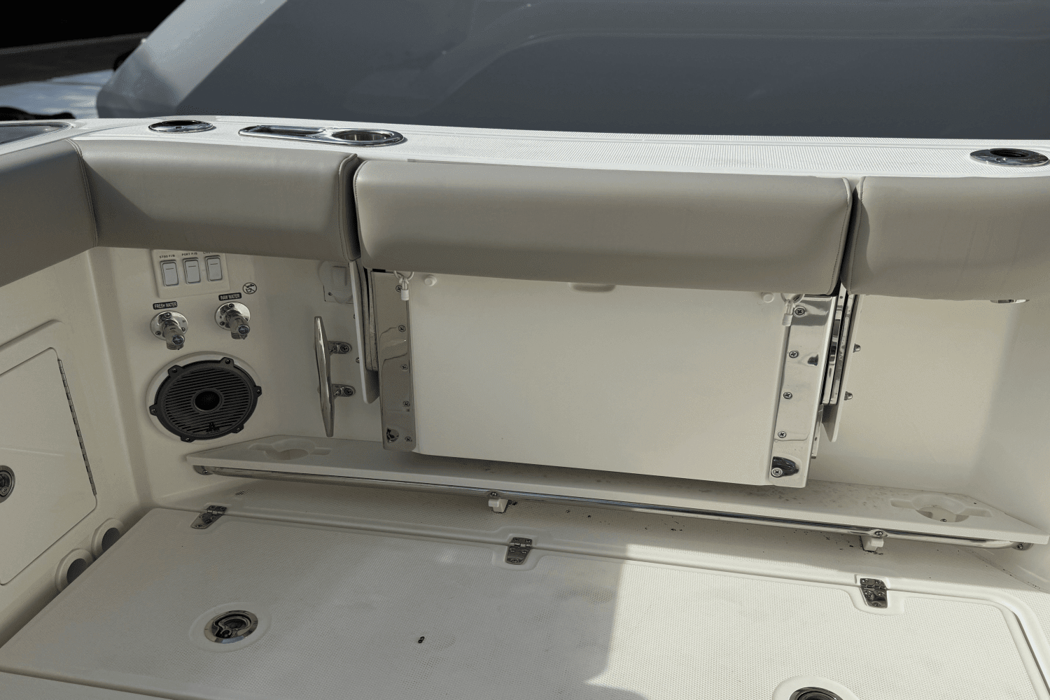 2025 Boston Whaler 365 Conquest Image Thumbnail #19