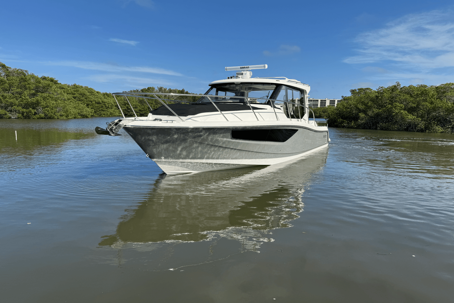2025 Boston Whaler 365 Conquest Image Thumbnail #10