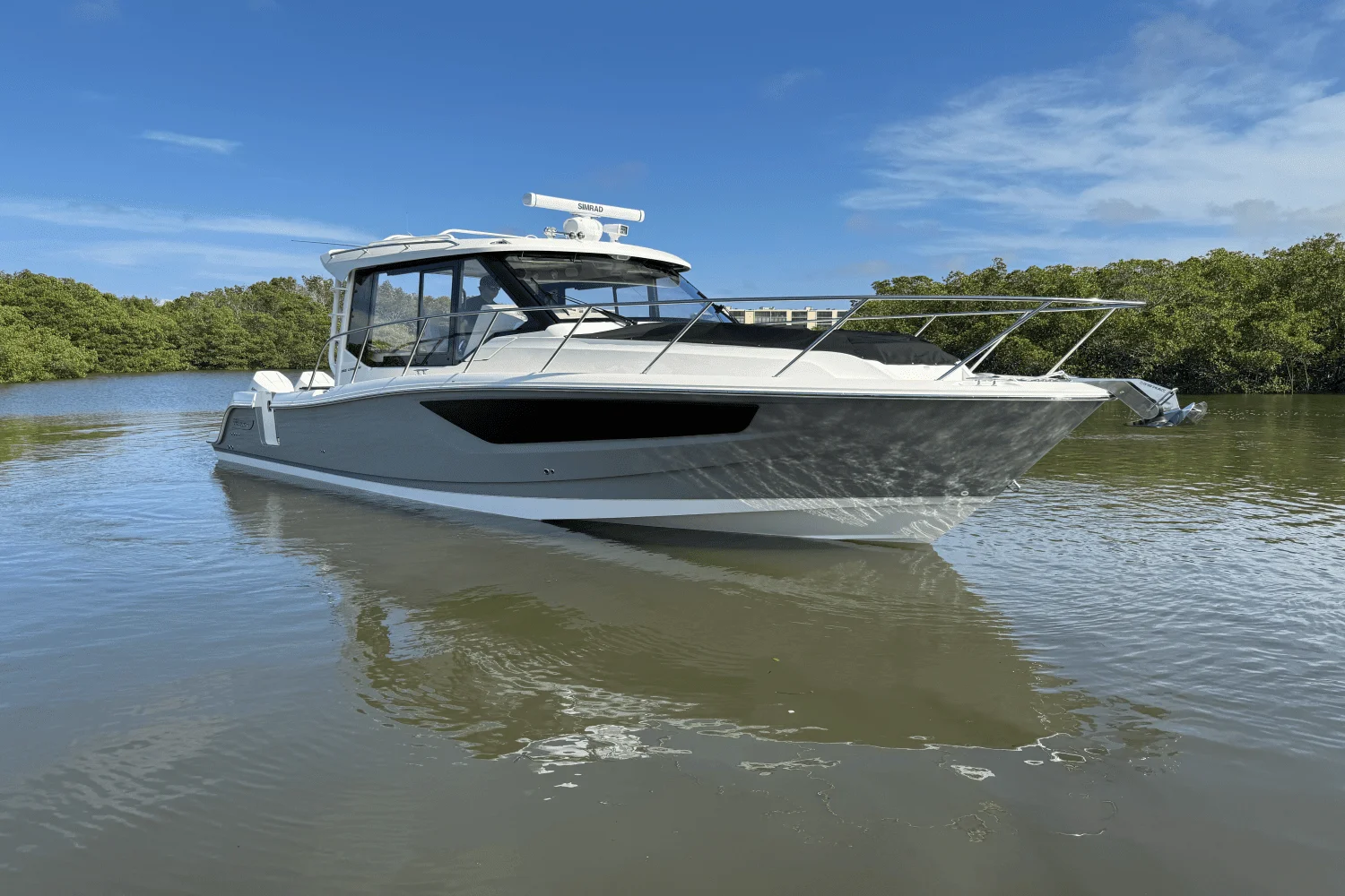 2025 Boston Whaler 365 Conquest Image Thumbnail #0