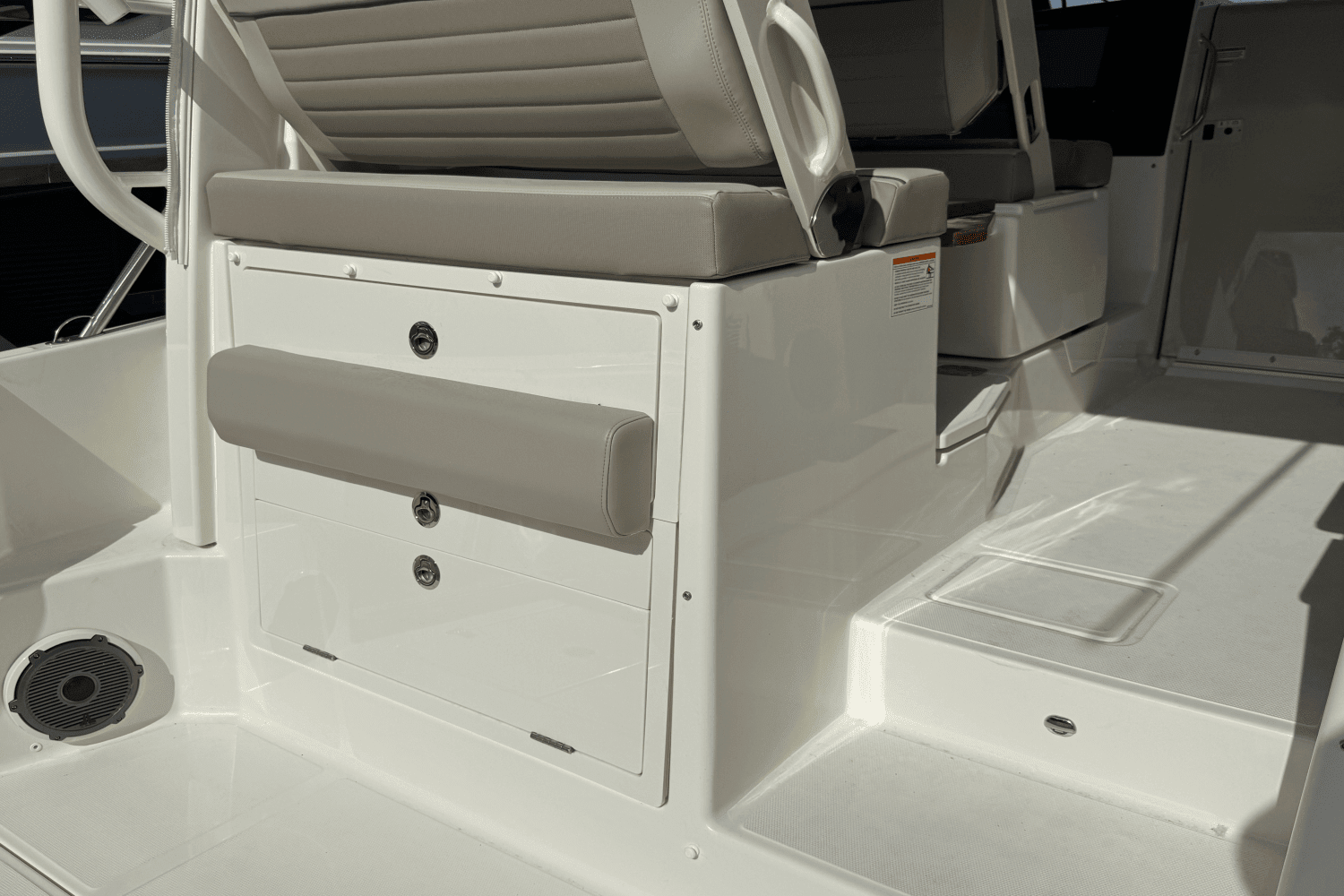 2025 Boston Whaler 365 Conquest Image Thumbnail #16