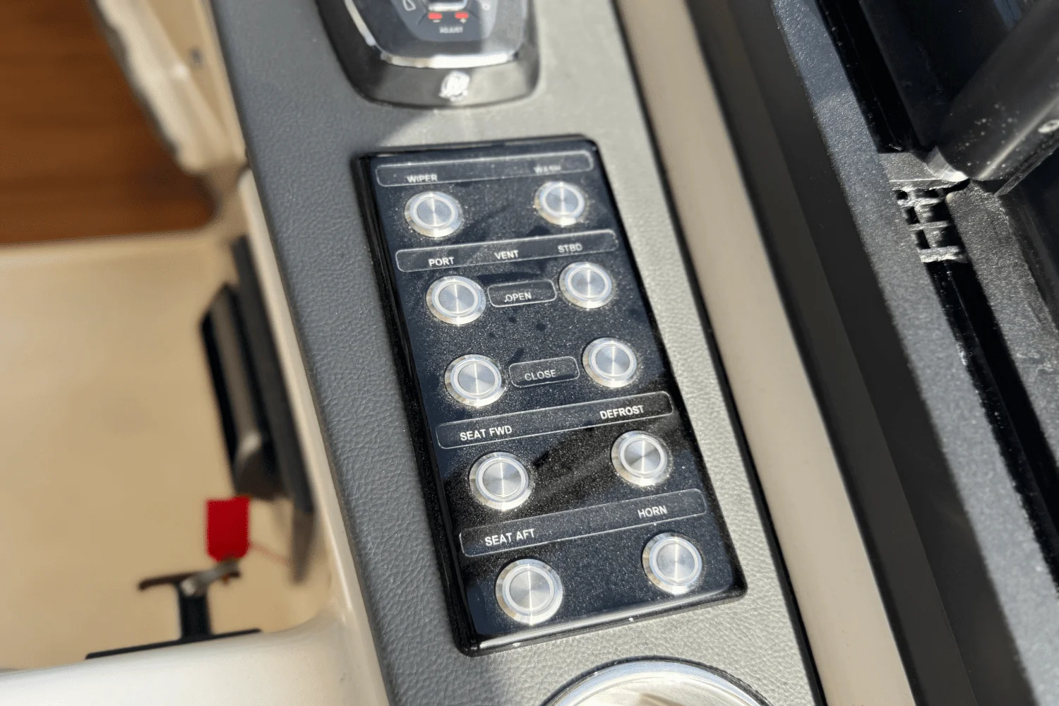 2025 Boston Whaler 365 Conquest Image Thumbnail #29