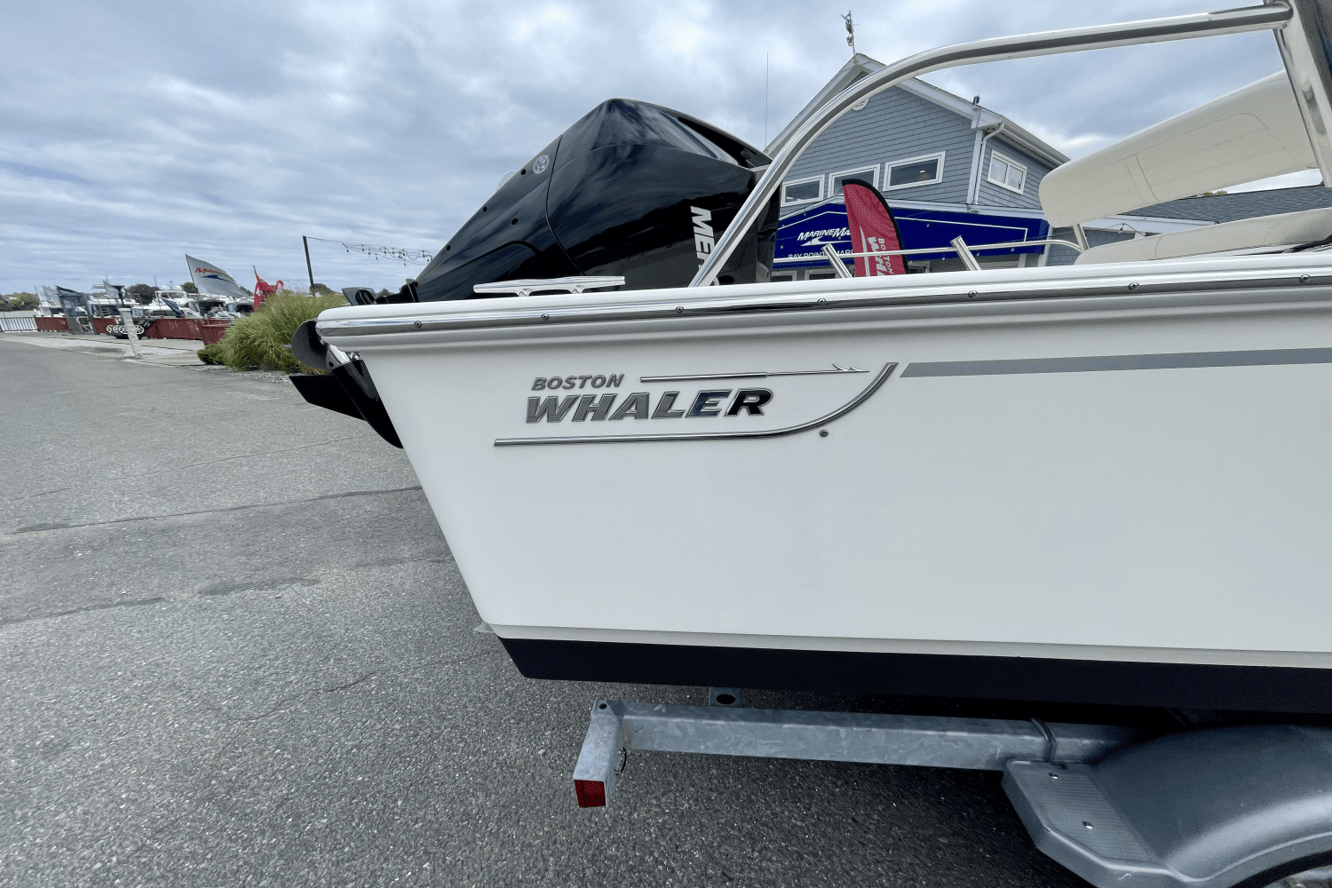 2022 Boston Whaler 210 Montauk Image Thumbnail #3