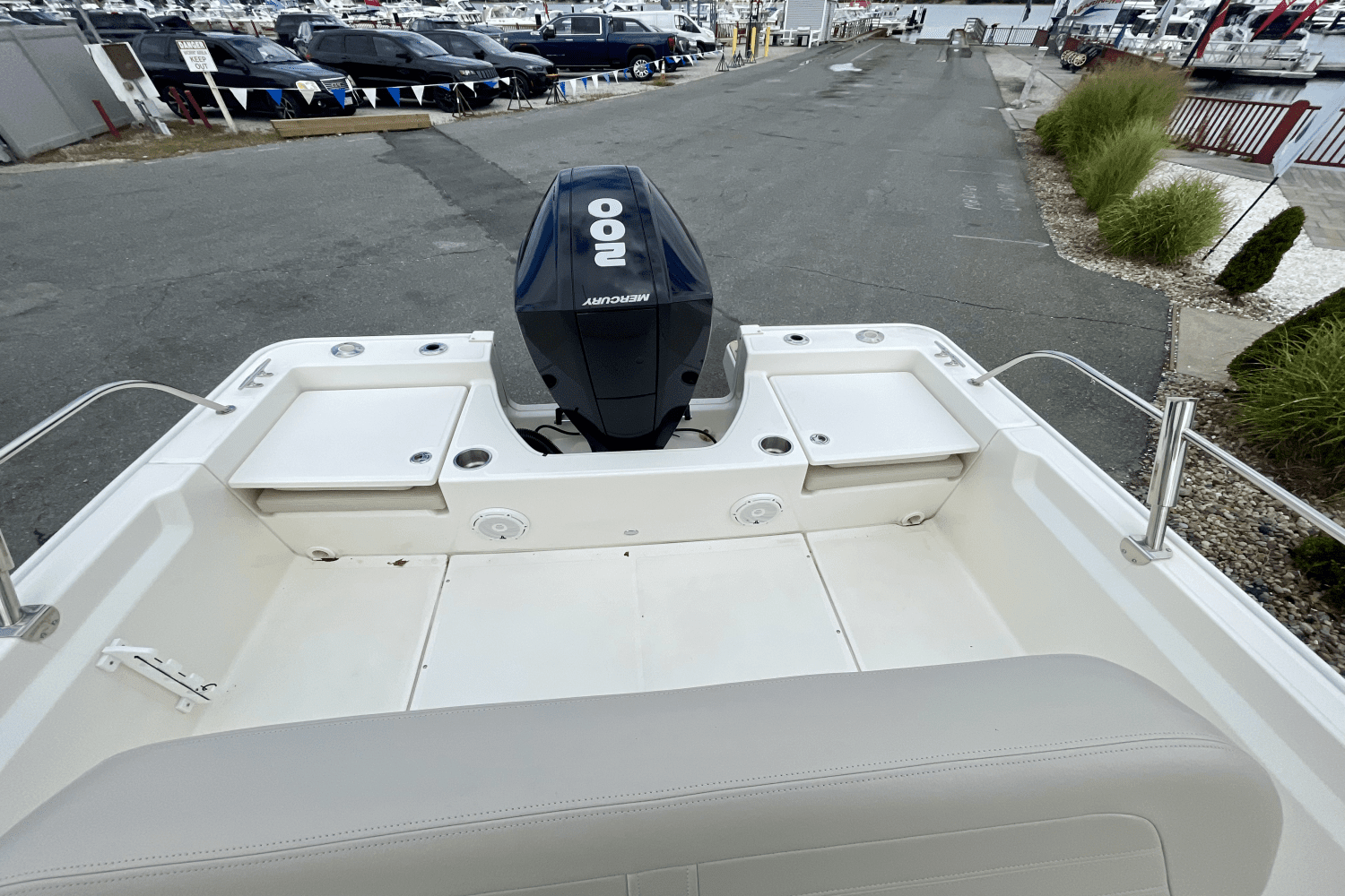 2022 Boston Whaler 210 Montauk Image Thumbnail #9