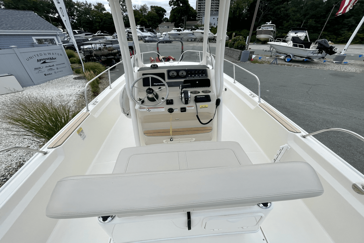 2022 Boston Whaler 210 Montauk Image Thumbnail #10