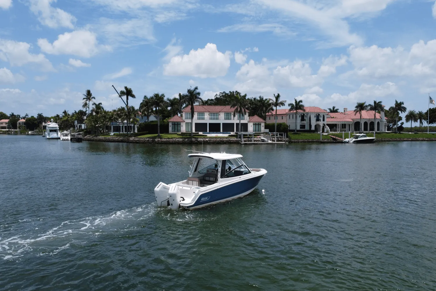 2025 Boston Whaler 330 Vantage Image Thumbnail #7