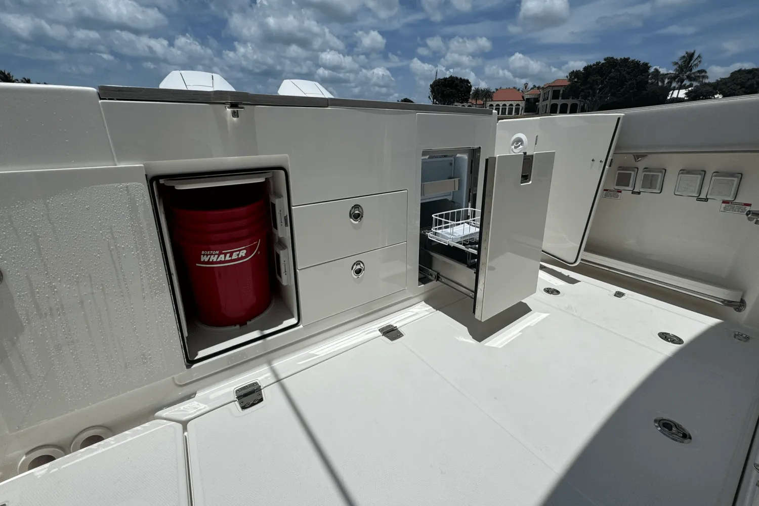 2025 Boston Whaler 330 Vantage Image Thumbnail #34