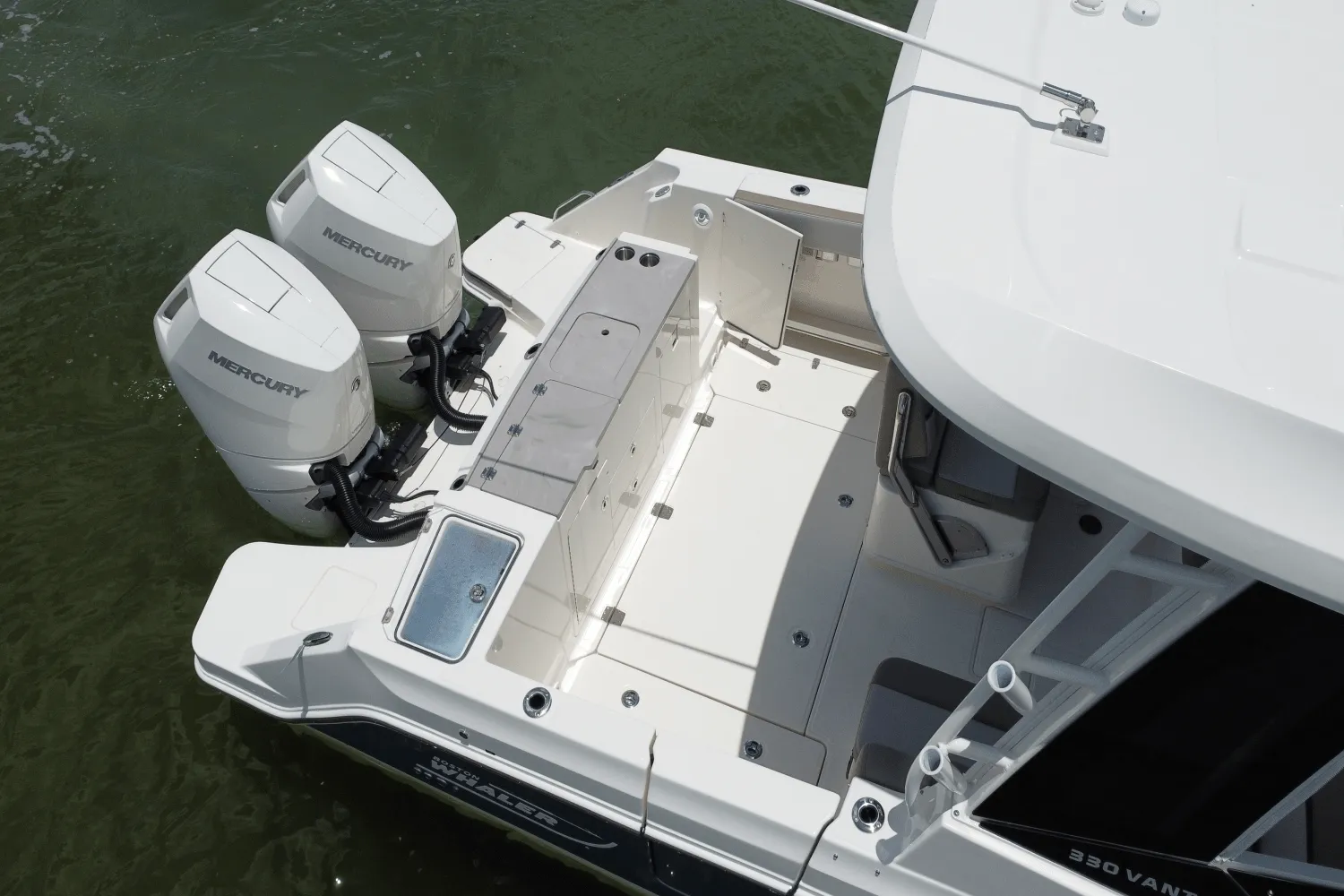 2025 Boston Whaler 330 Vantage Image Thumbnail #17