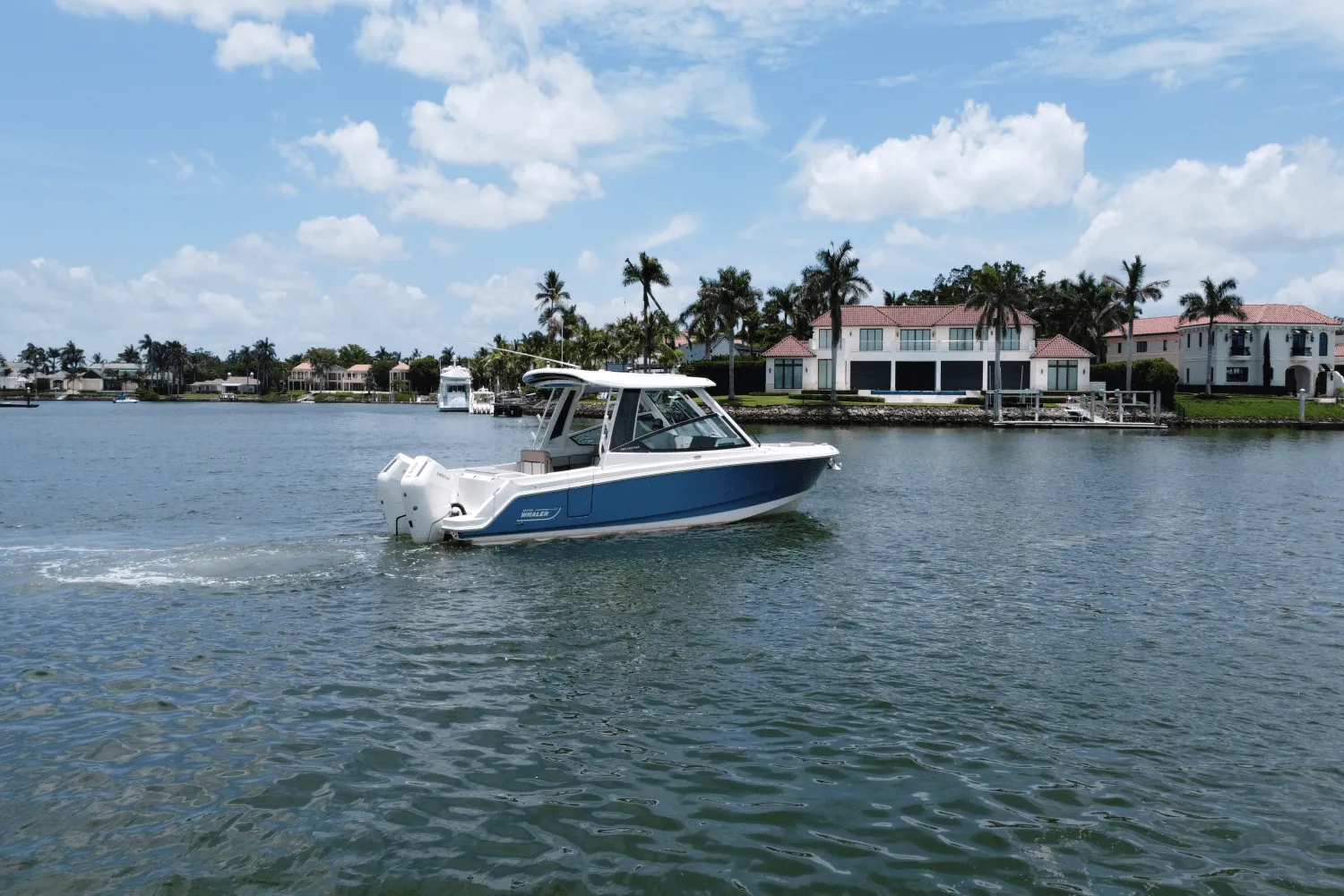 2025 Boston Whaler 330 Vantage Image Thumbnail #5