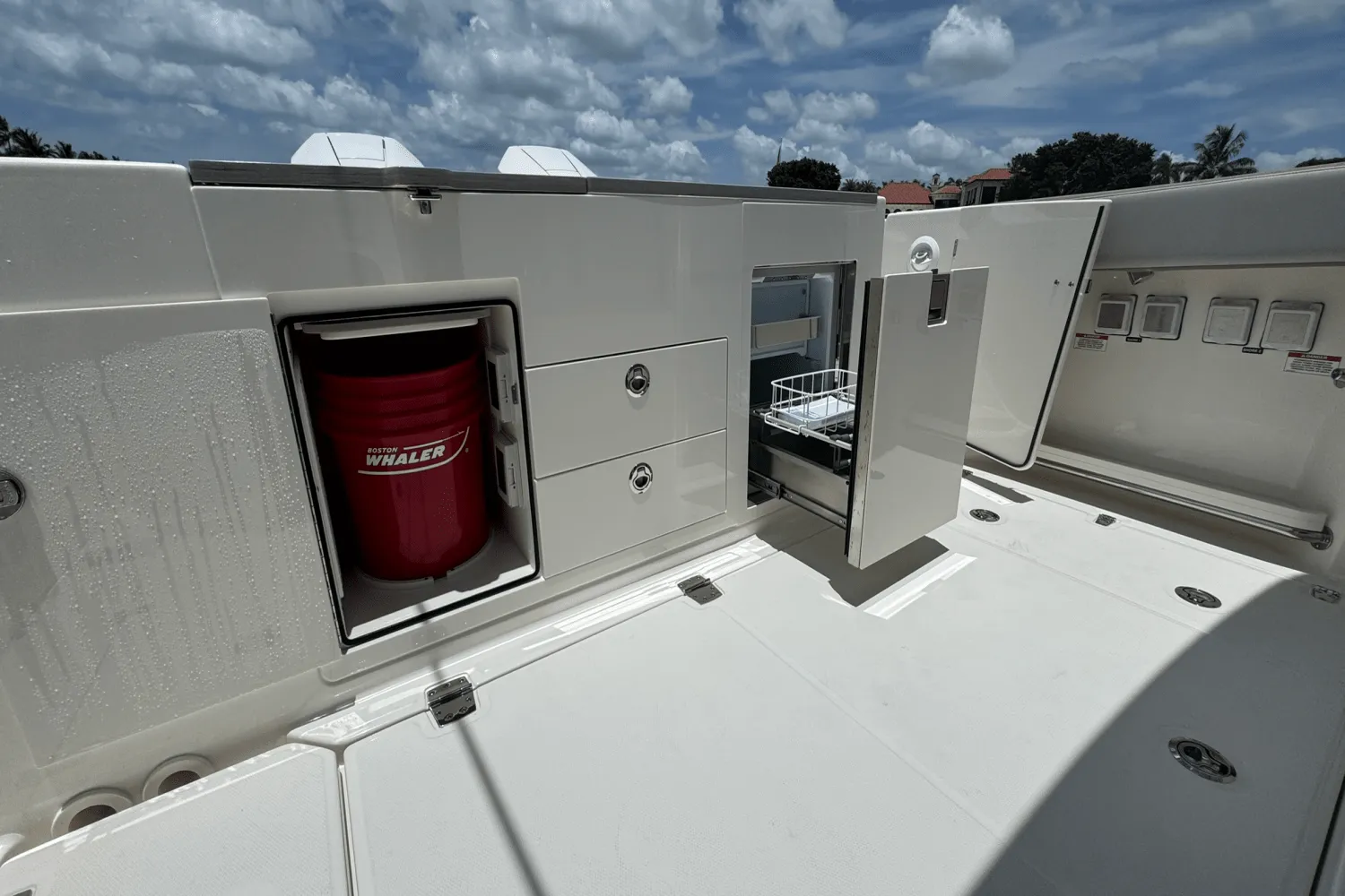 2025 Boston Whaler 330 Vantage Image Thumbnail #35