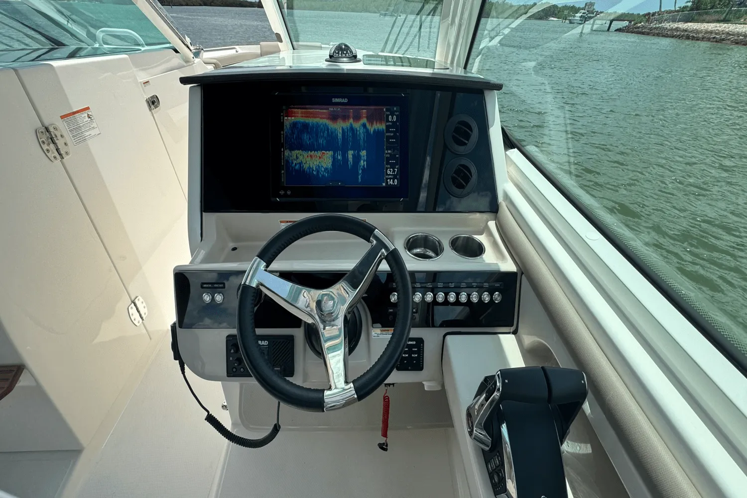 2025 Boston Whaler 330 Vantage Image Thumbnail #58