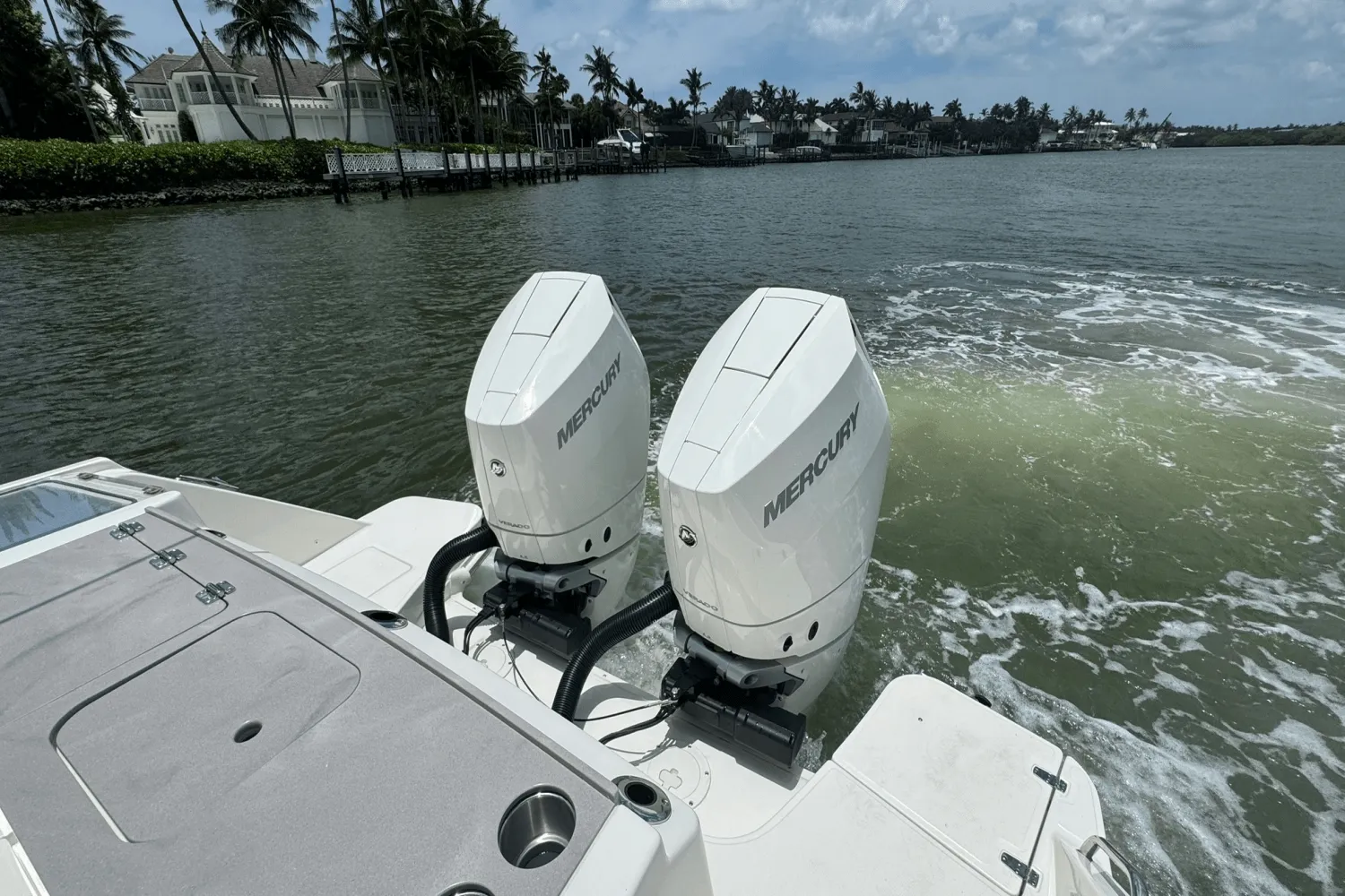 2025 Boston Whaler 330 Vantage Image Thumbnail #32