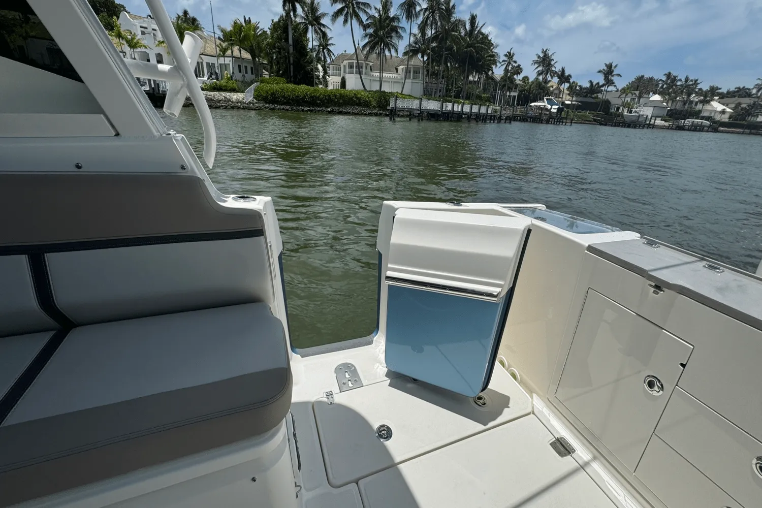 2025 Boston Whaler 330 Vantage Image Thumbnail #39