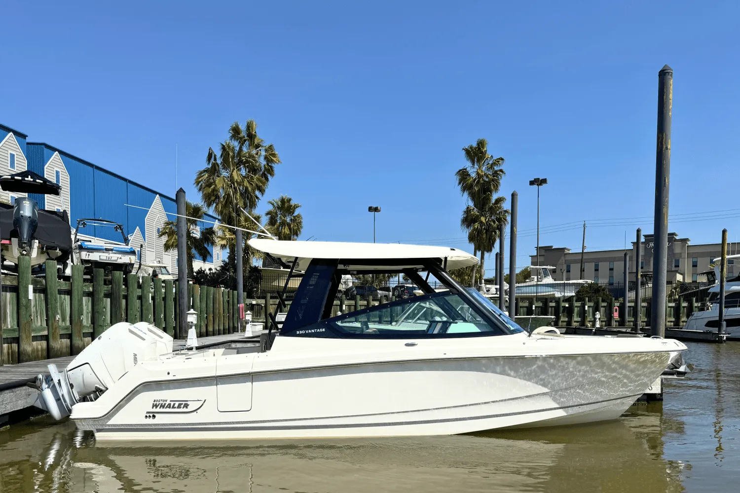 2025 Boston Whaler 330 Vantage Image Thumbnail #0