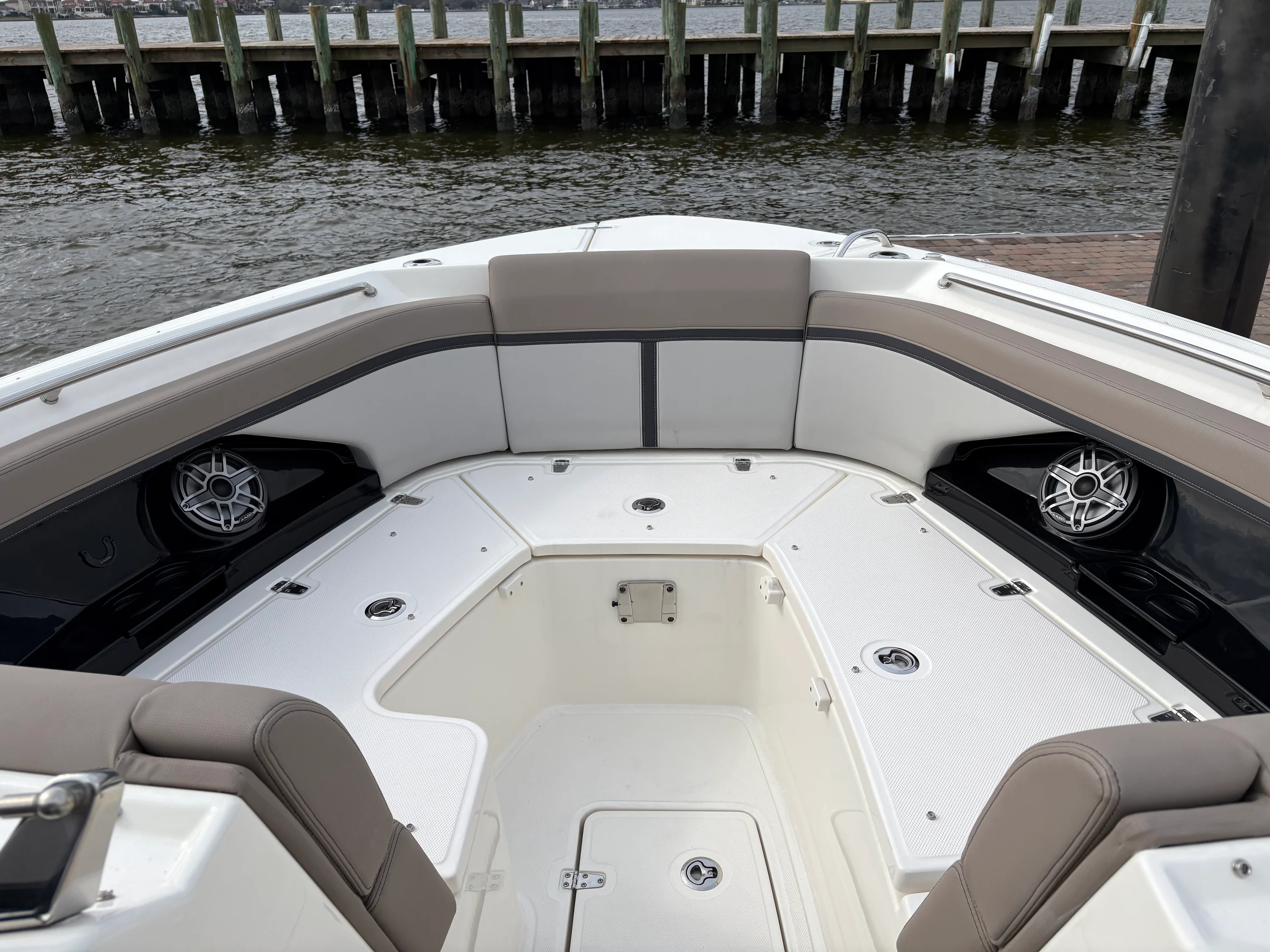2025 Boston Whaler 330 Vantage Image Thumbnail #19