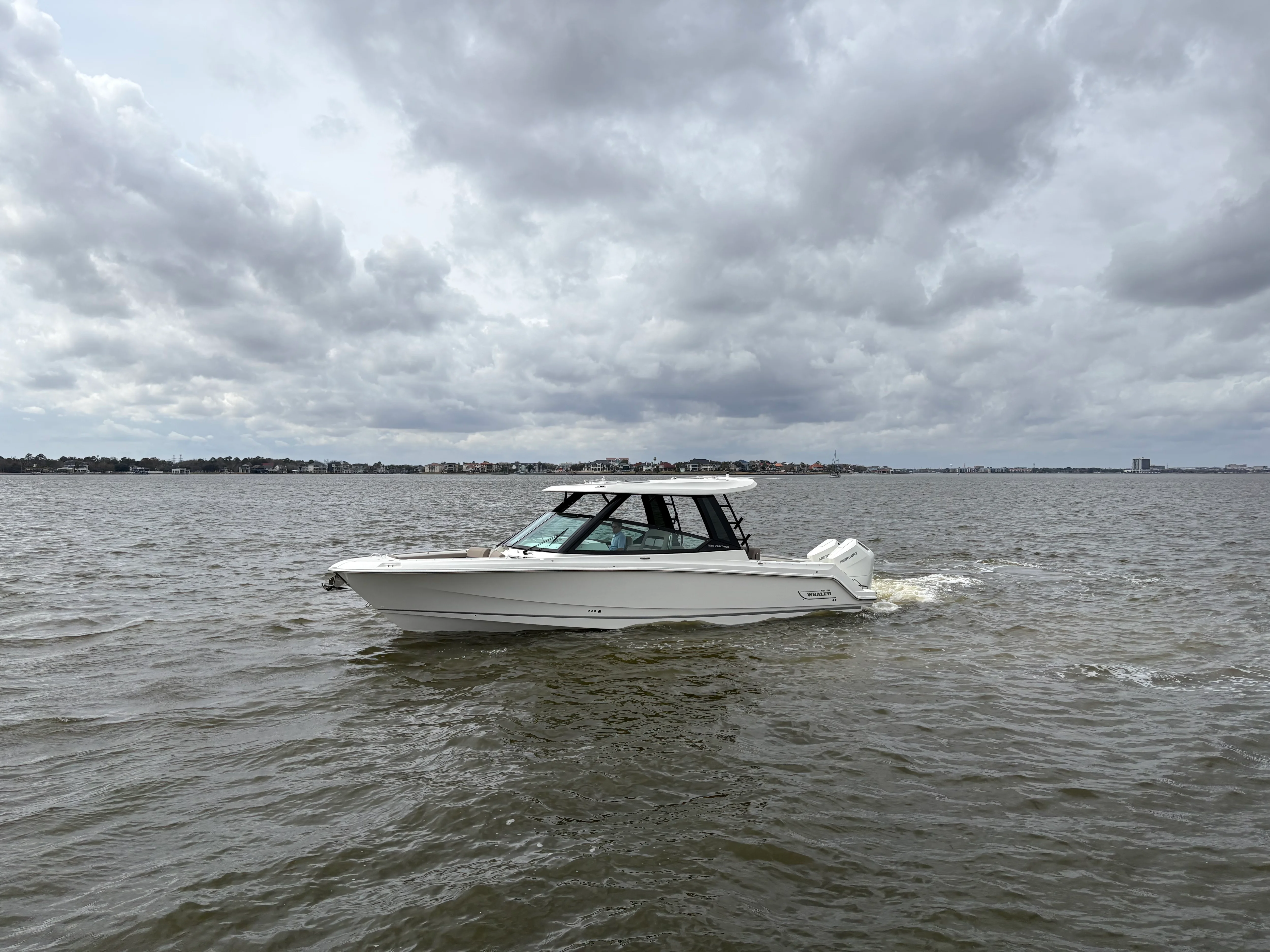 2025 Boston Whaler 330 Vantage Image Thumbnail #4