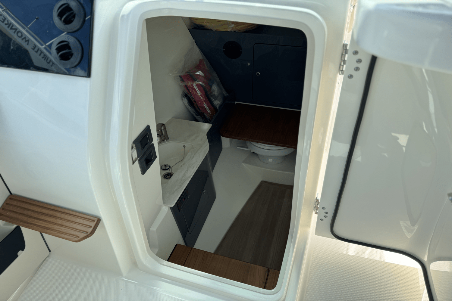 2025 Boston Whaler 330 Vantage Image Thumbnail #36