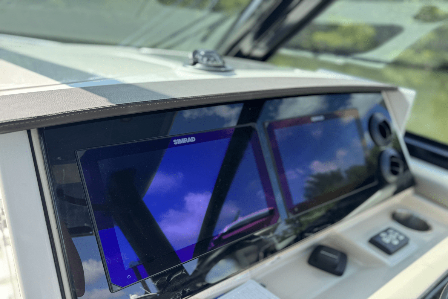 2025 Boston Whaler 330 Vantage Image Thumbnail #31