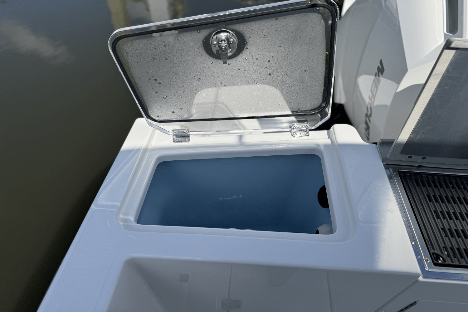 2025 Boston Whaler 330 Vantage Image Thumbnail #21