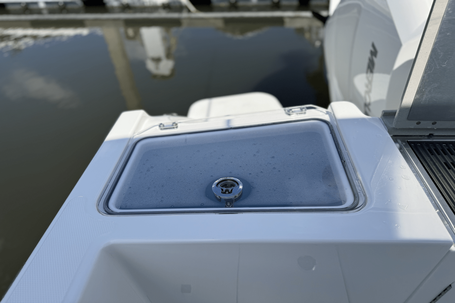 2025 Boston Whaler 330 Vantage Image Thumbnail #20