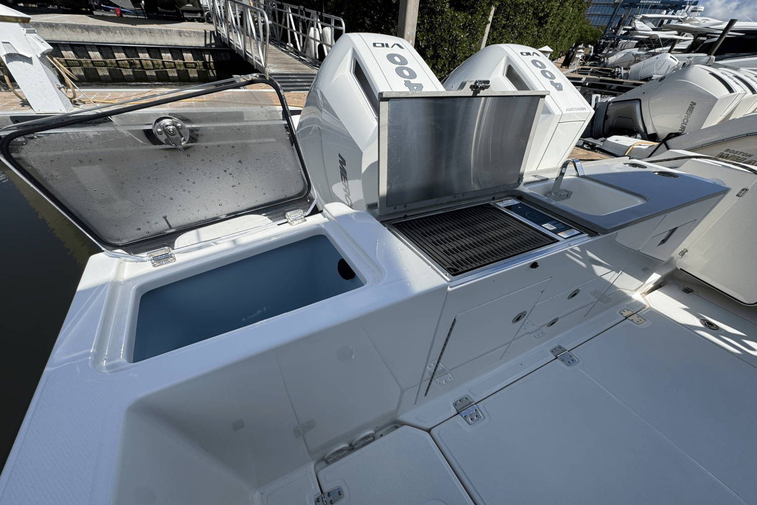 2025 Boston Whaler 330 Vantage Image Thumbnail #22