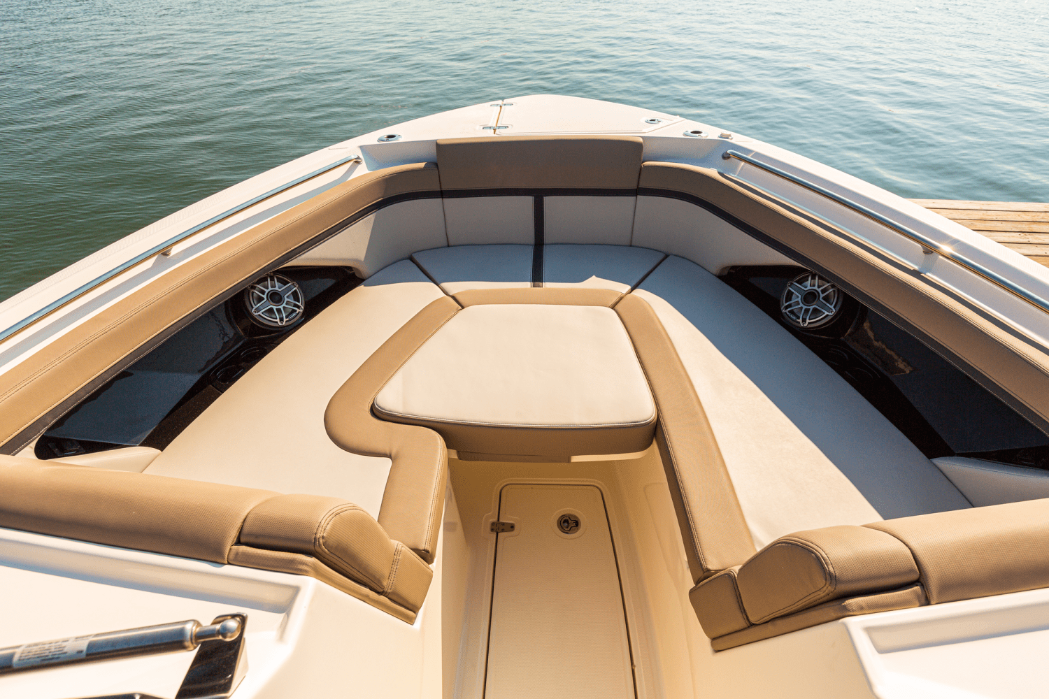 2025 Boston Whaler 330 Vantage Image Thumbnail #7
