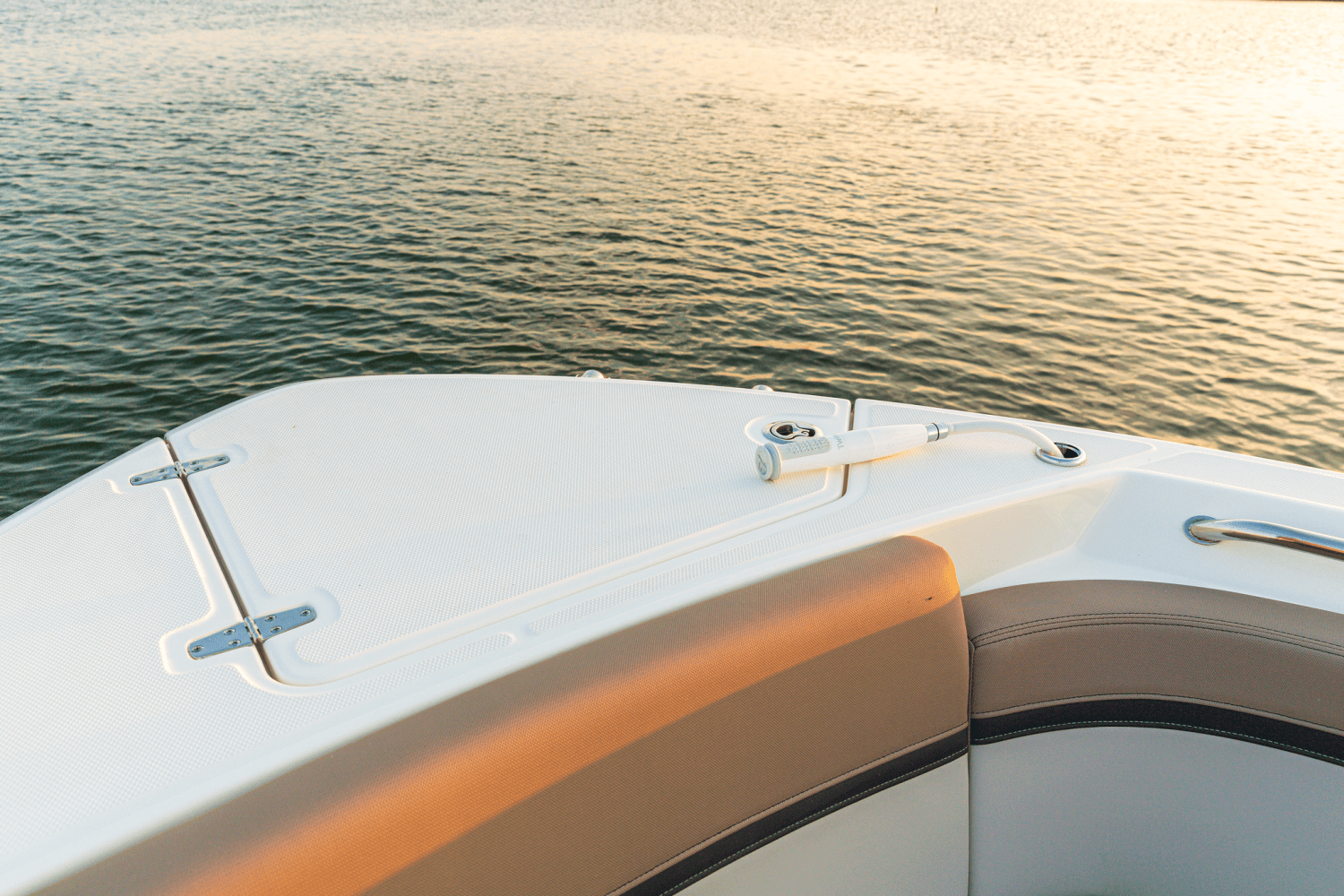 2025 Boston Whaler 330 Vantage Image Thumbnail #4
