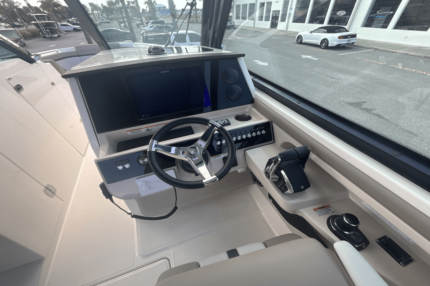 2025 Boston Whaler 330 Vantage Image Thumbnail #49