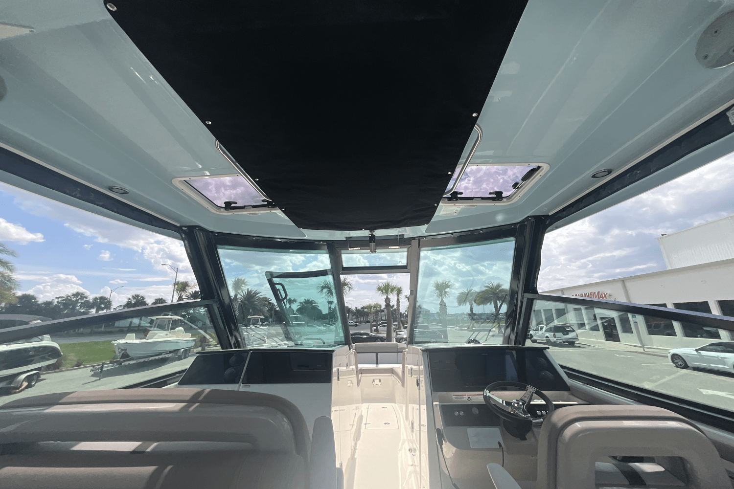 2025 Boston Whaler 330 Vantage Image Thumbnail #42