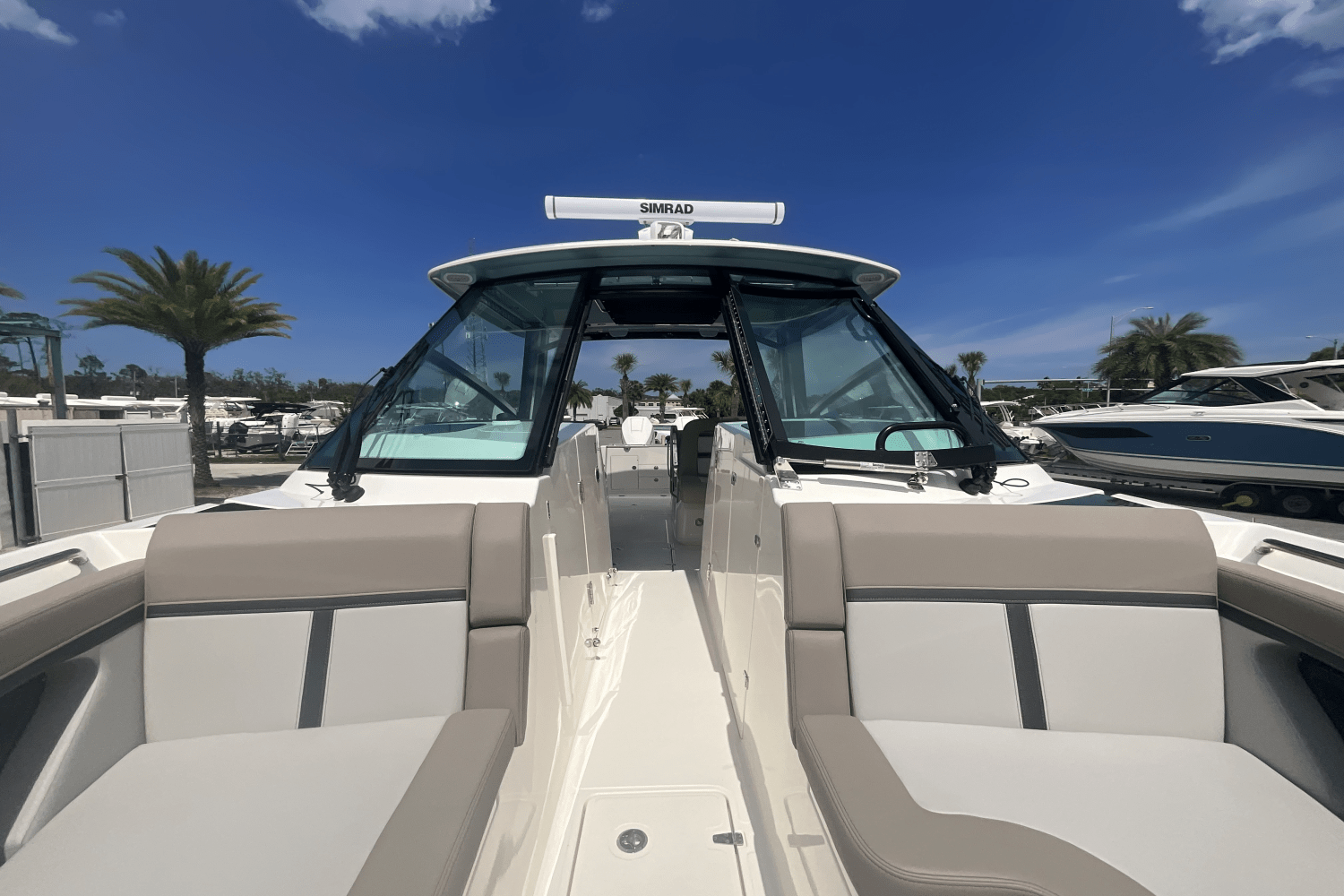 2025 Boston Whaler 330 Vantage Image Thumbnail #24