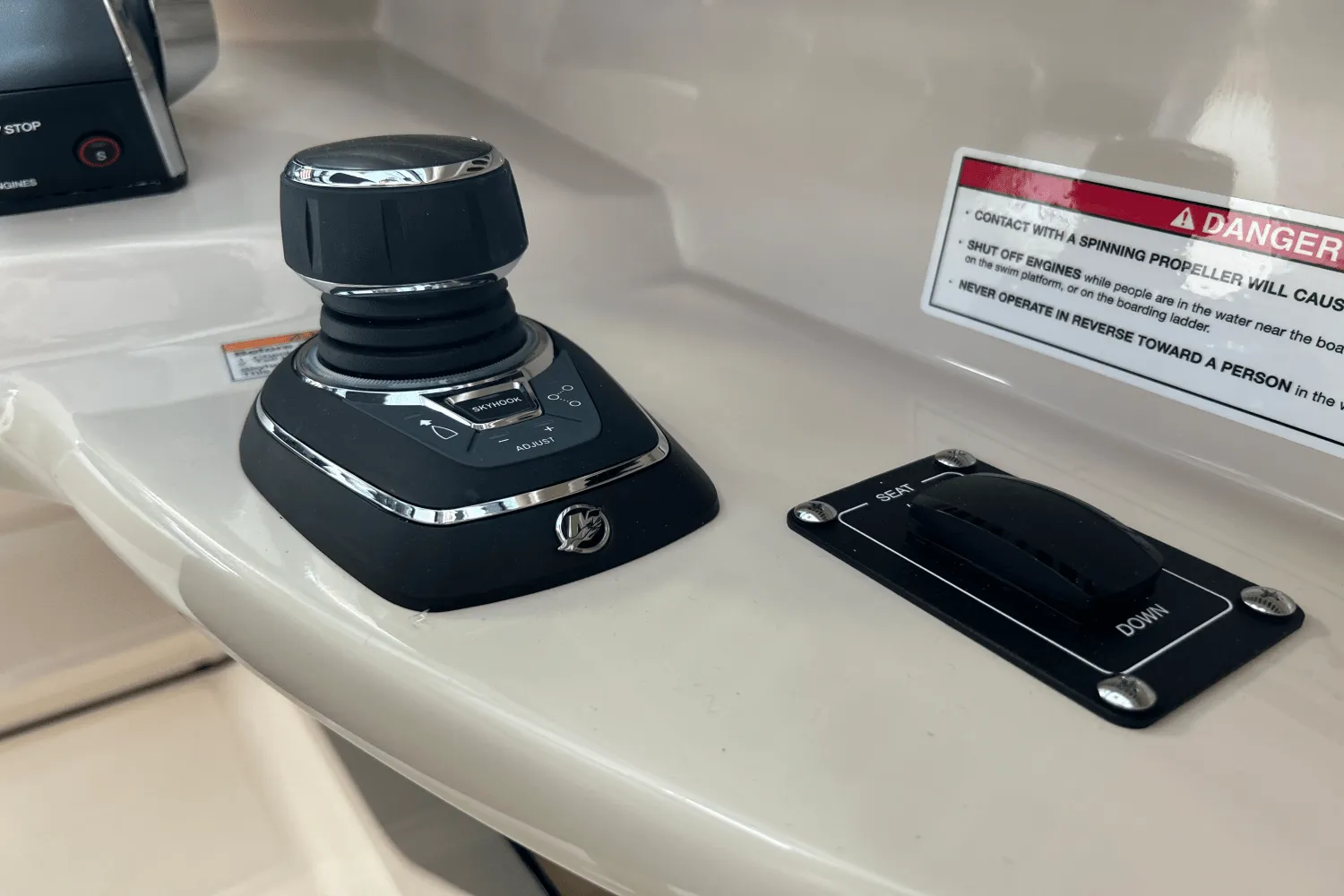 2026 Boston Whaler 330 Vantage Image Thumbnail #19