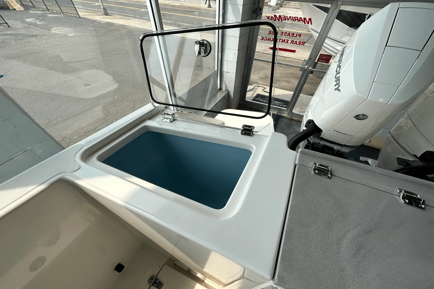 2026 Boston Whaler 330 Vantage Image Thumbnail #7
