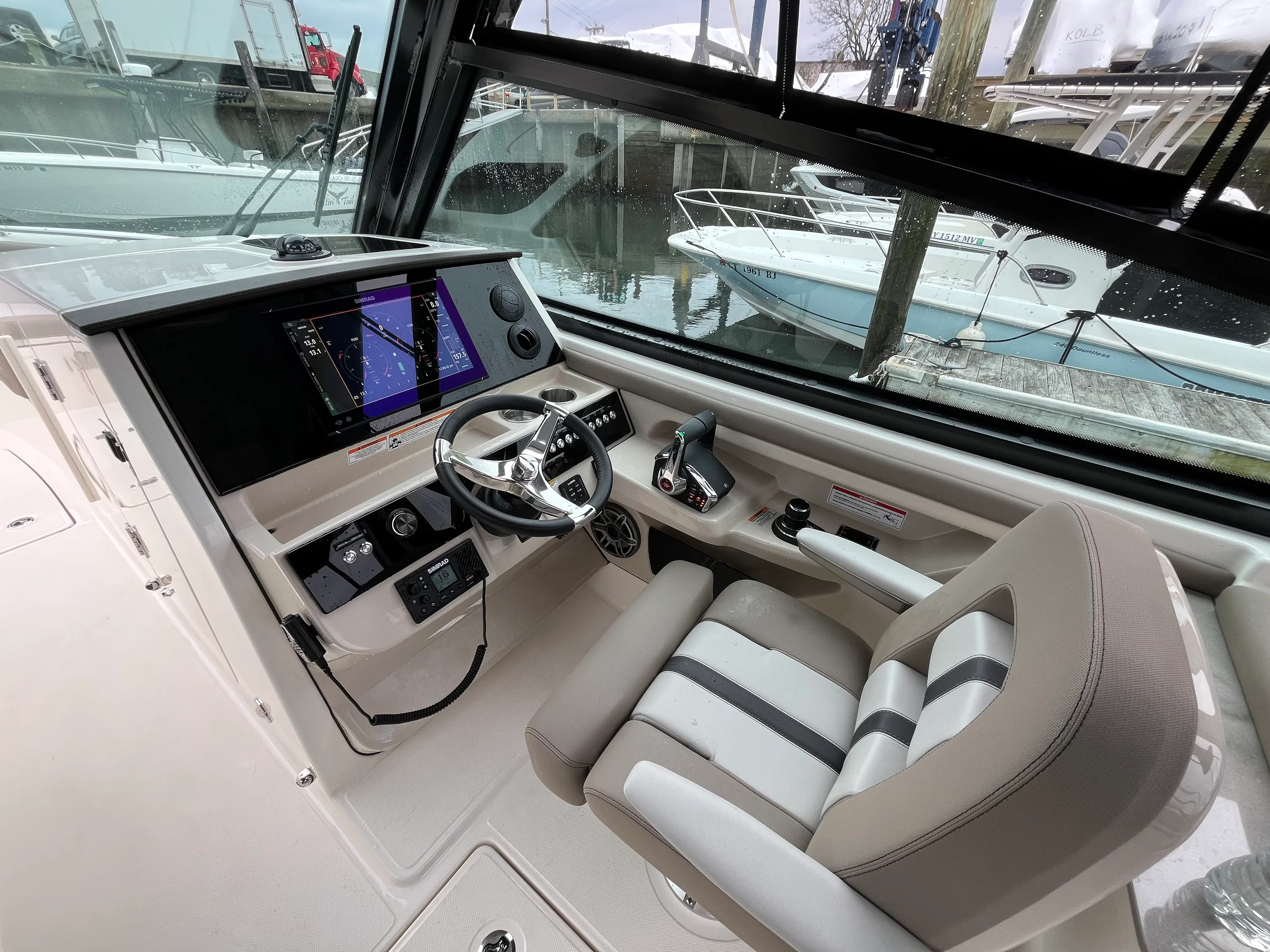 2026 Boston Whaler 330 Vantage Image Thumbnail #32