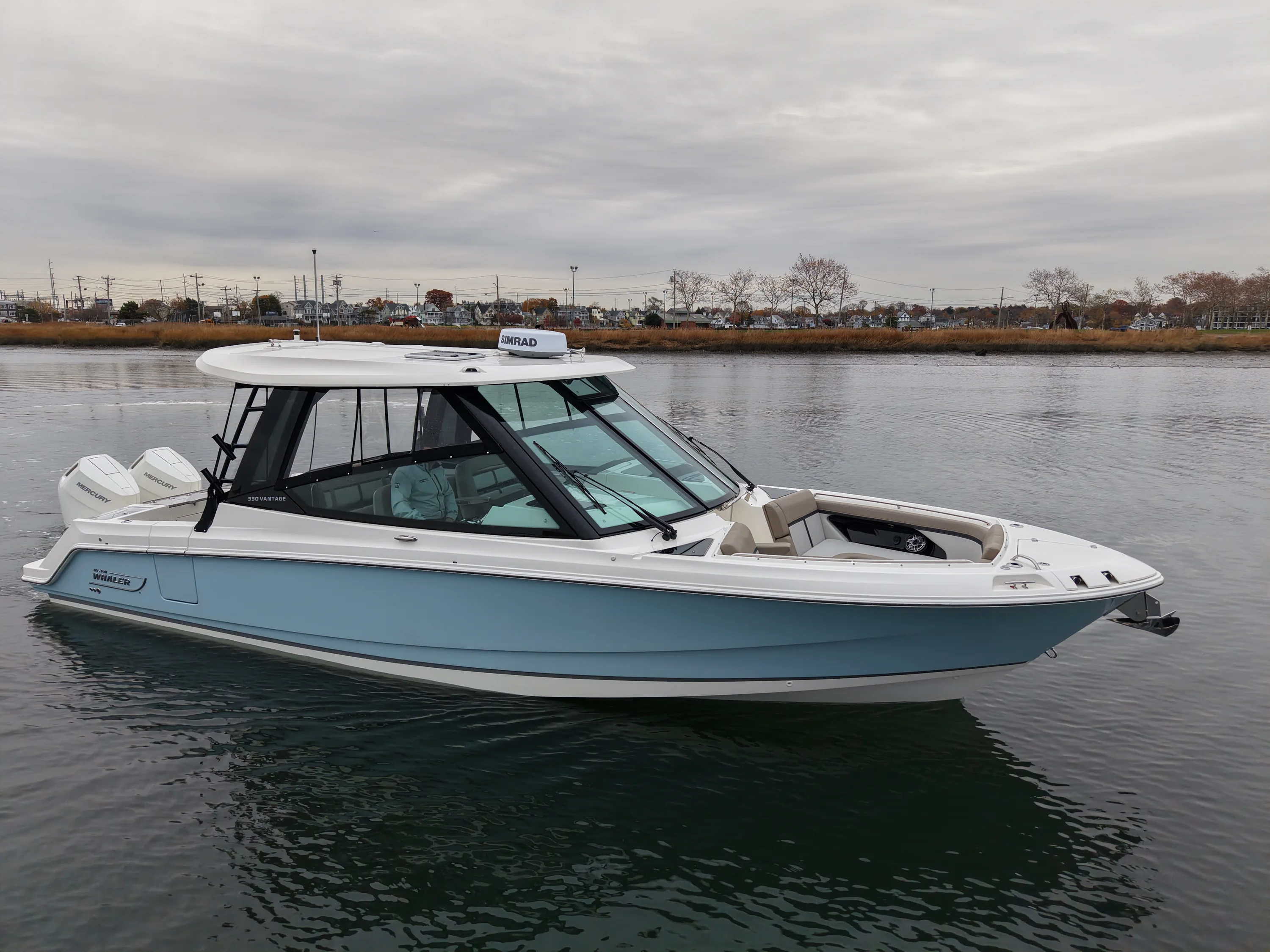 2026 Boston Whaler 330 Vantage Image Thumbnail #3